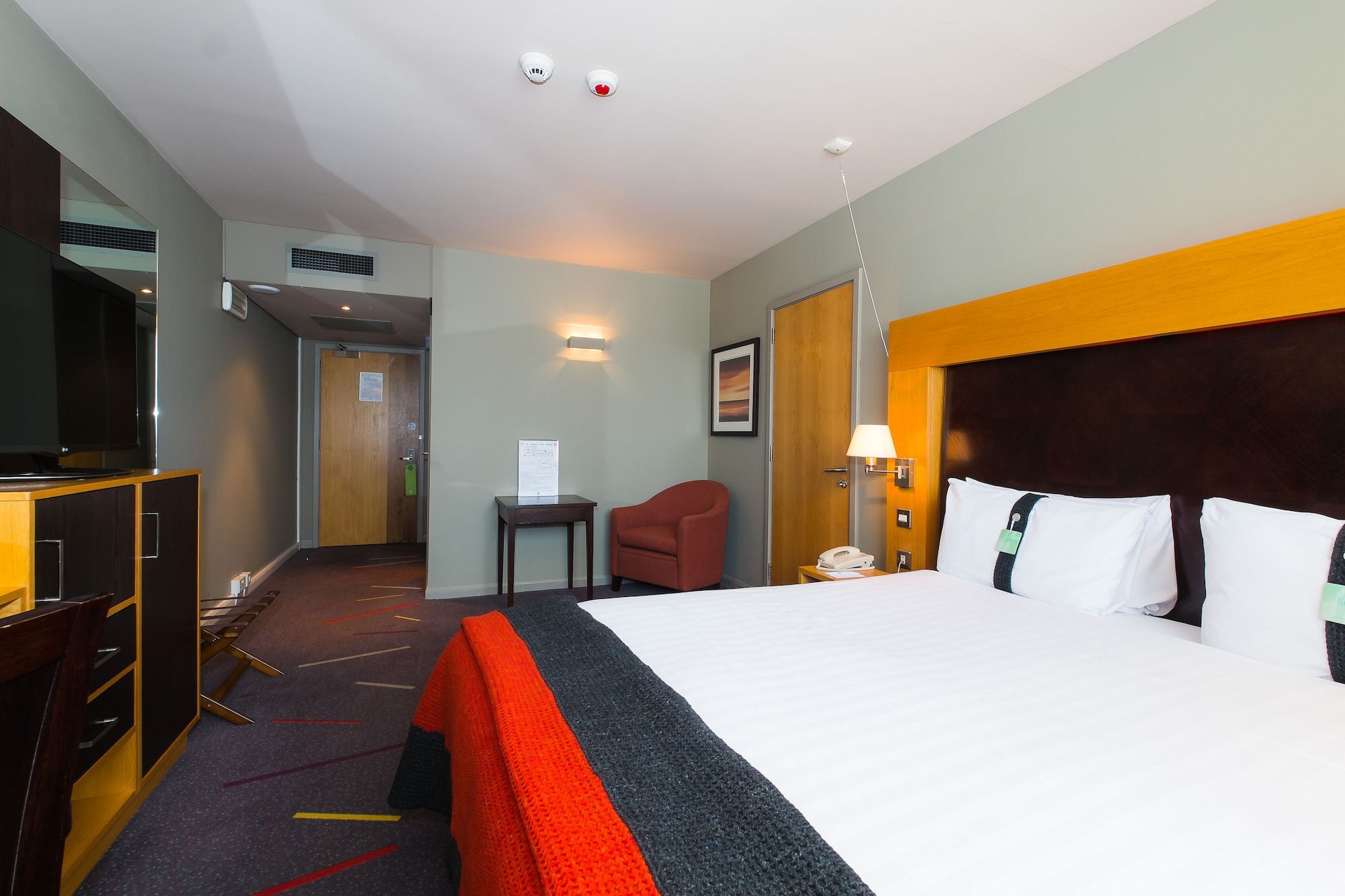 holiday inn aberdeen west by ihg