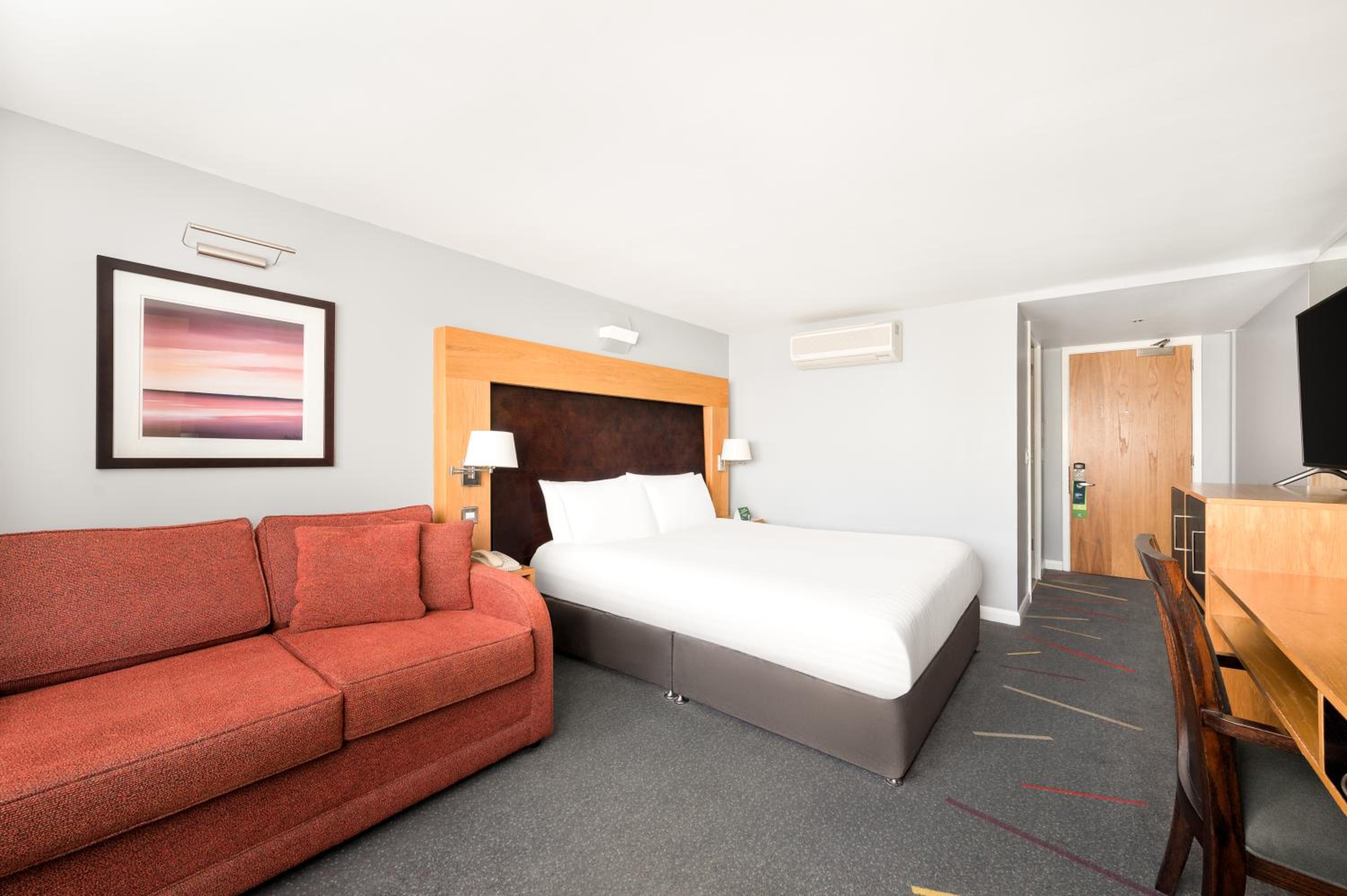 holiday inn aberdeen west by ihg