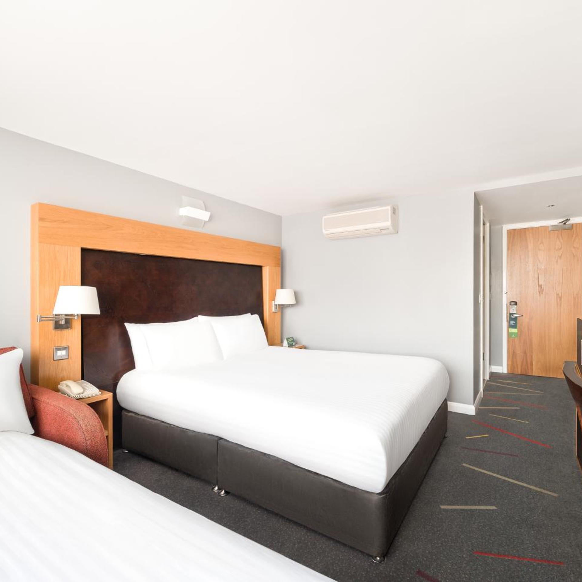 holiday inn aberdeen west by ihg