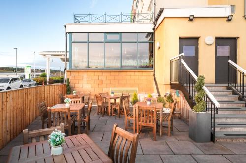 holiday inn aberdeen west by ihg