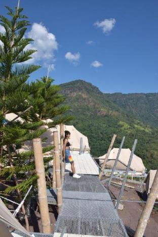 a moment of love by red z khao koh