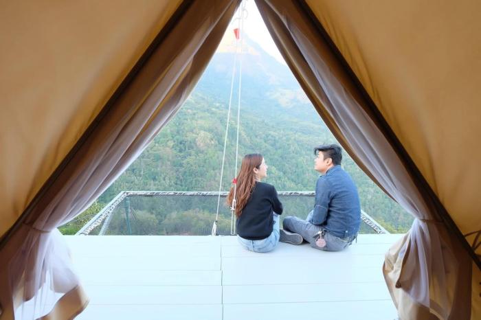 a moment of love by red z khao koh