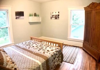 laurel river club bed and breakfast or lrcbnb