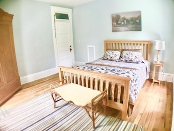 laurel river club bed and breakfast or lrcbnb