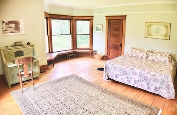 laurel river club bed and breakfast or lrcbnb