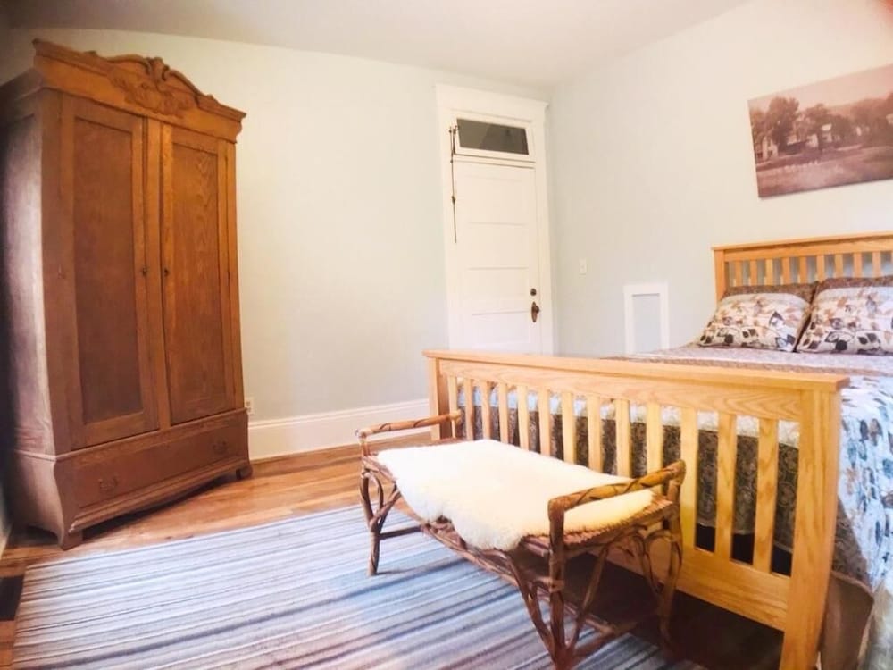 laurel river club bed and breakfast or lrcbnb