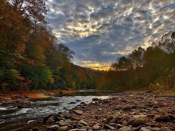 laurel river club bed and breakfast or lrcbnb