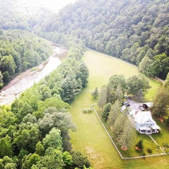 laurel river club bed and breakfast or lrcbnb