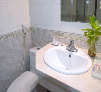 reddoorz sao hotel nguyen ngoc vu