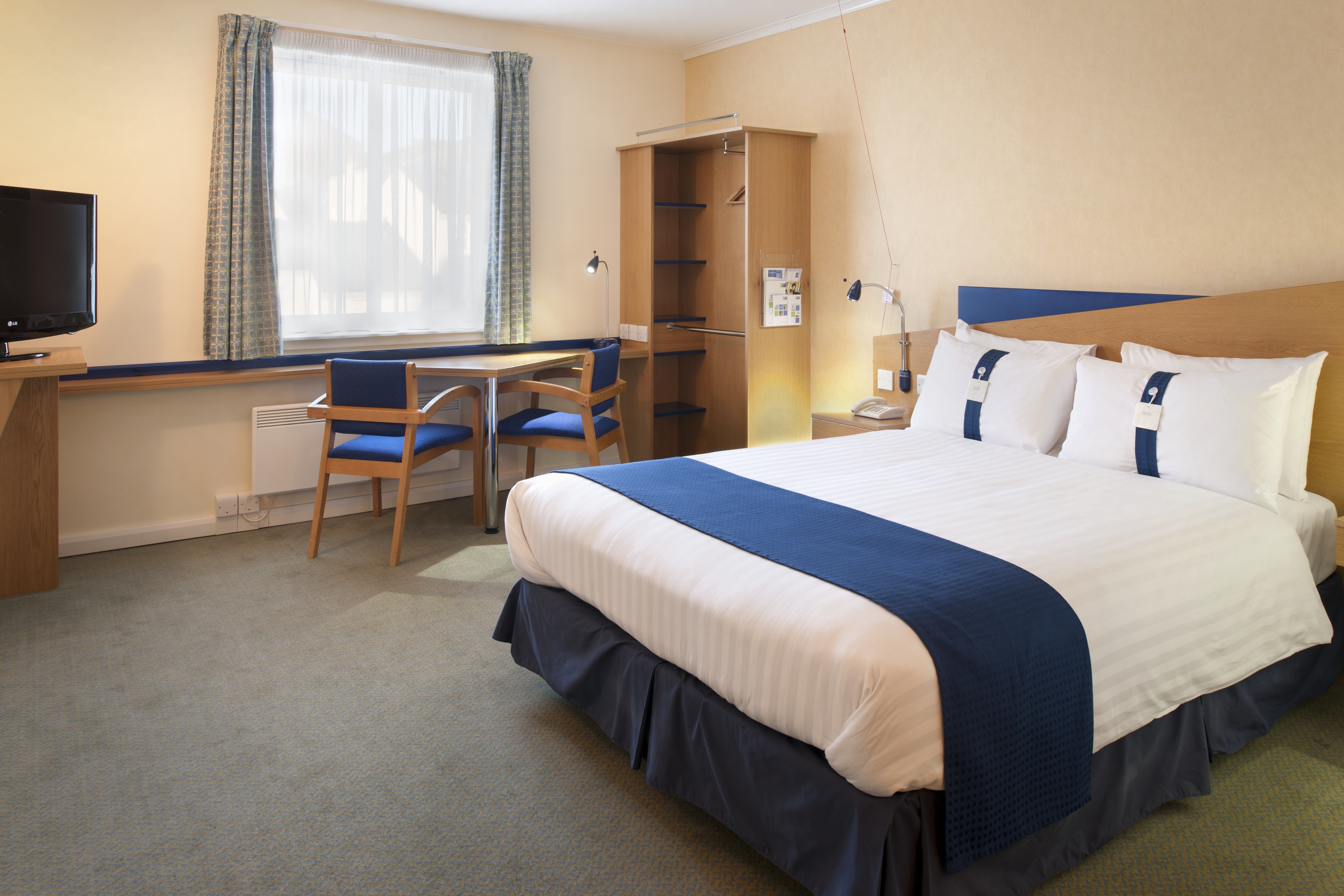 holiday inn express aberdeen city centre by ihg