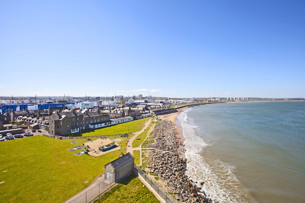 holiday inn express aberdeen city centre by ihg