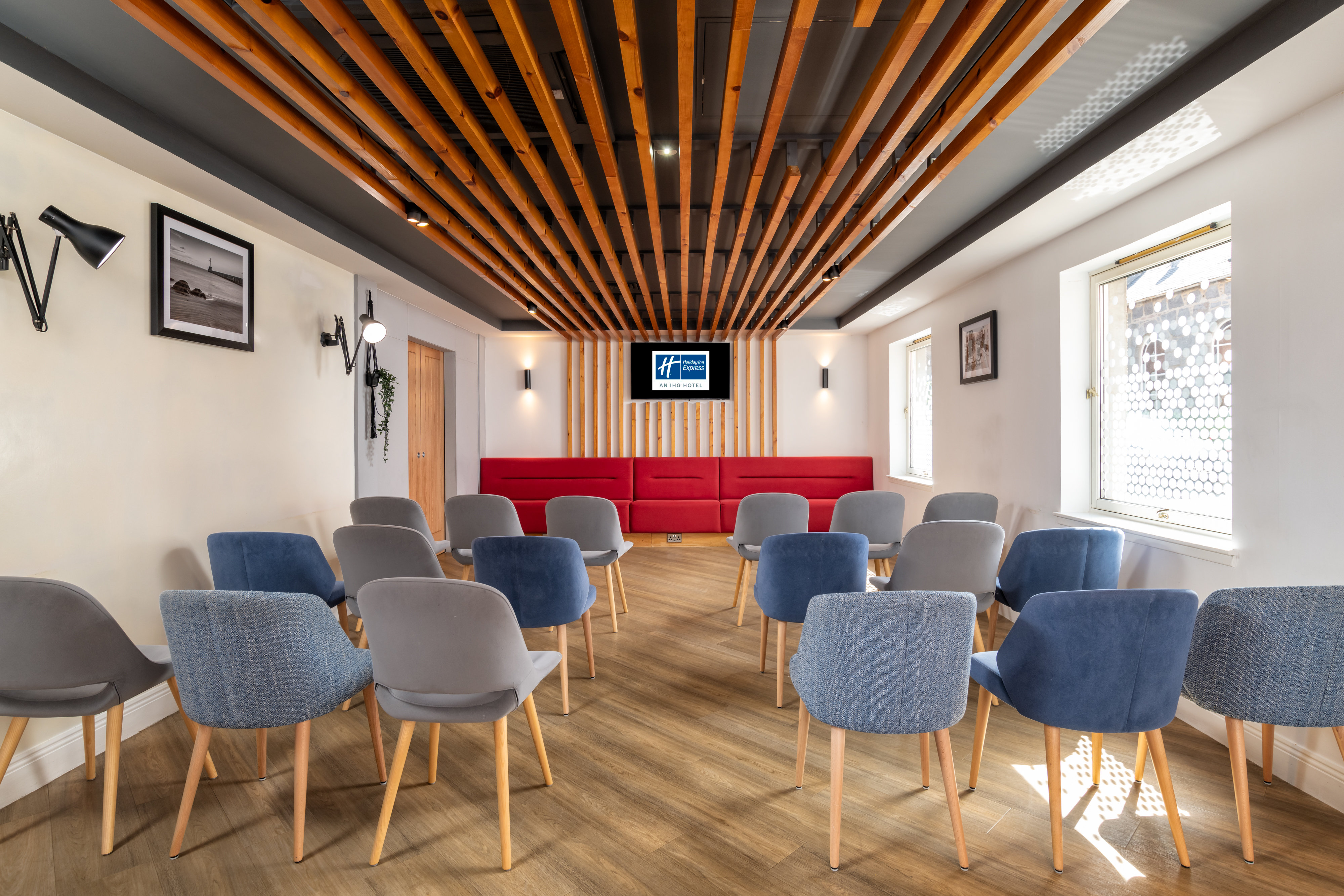 holiday inn express aberdeen city centre by ihg