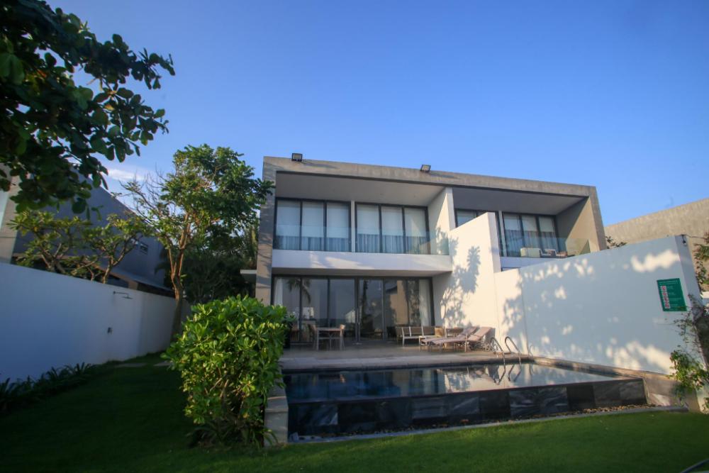 beachfront 4 bedrooms villa sanctuary ho tram