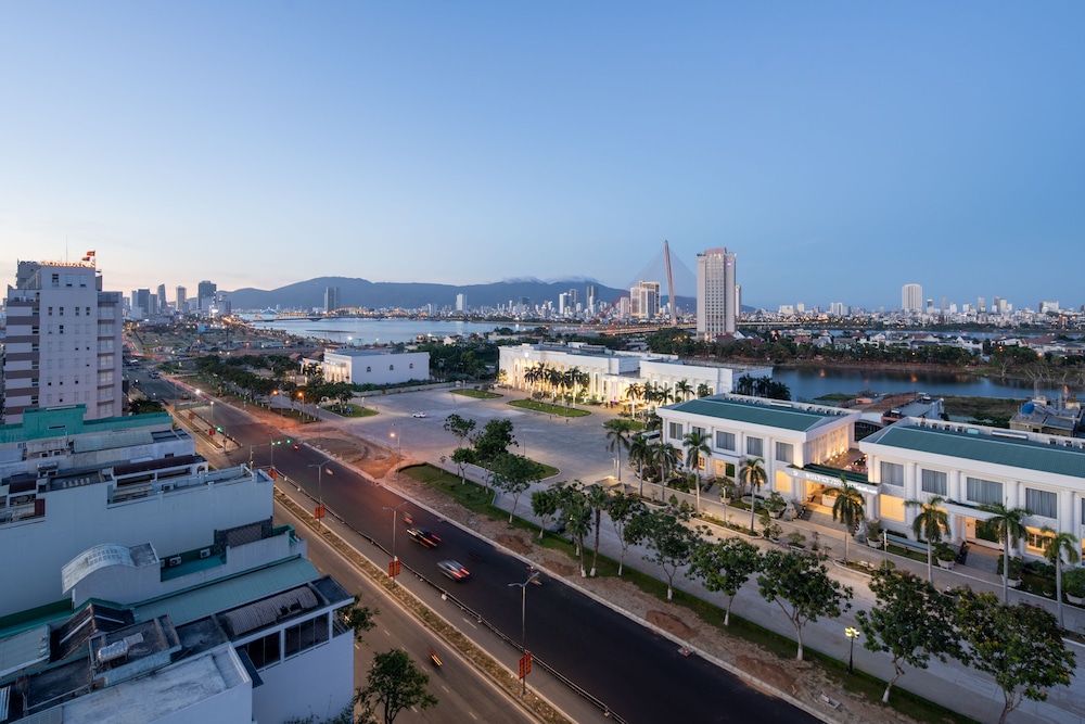 lamanga hotel and suite da nang