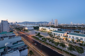 lamanga hotel and suite da nang