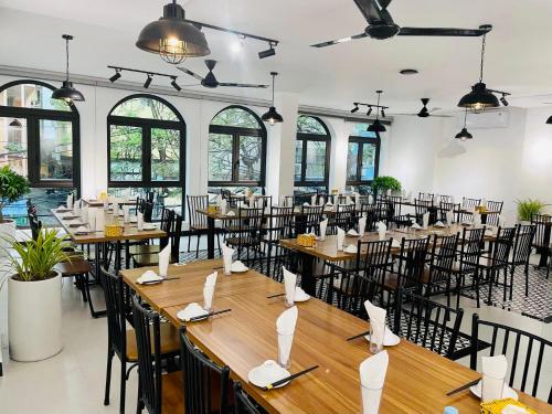 little vietnam hotel cat ba