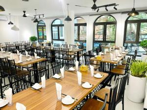 little vietnam hotel cat ba