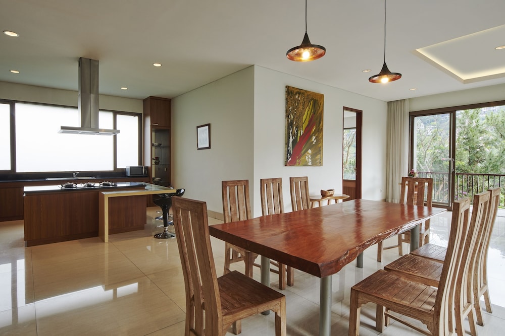 pinus villa 5 bedrooms with a private pool