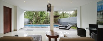 pinus villa 5 bedrooms with a private pool