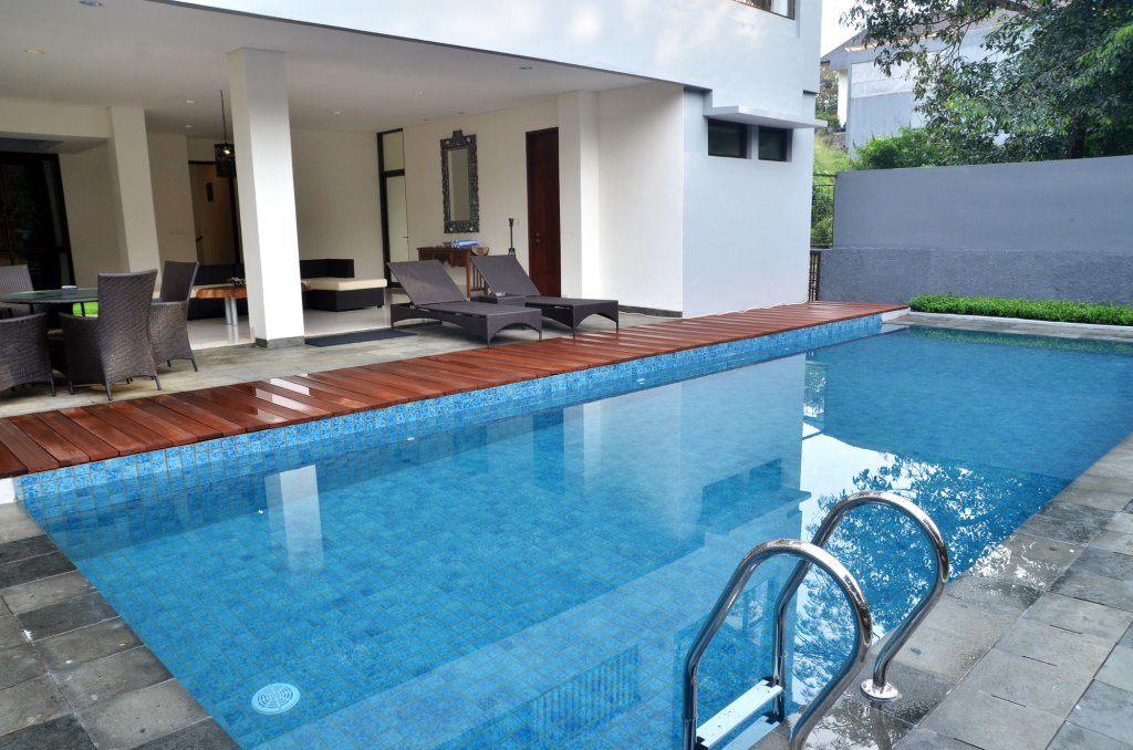 pinus villa 5 bedrooms with a private pool