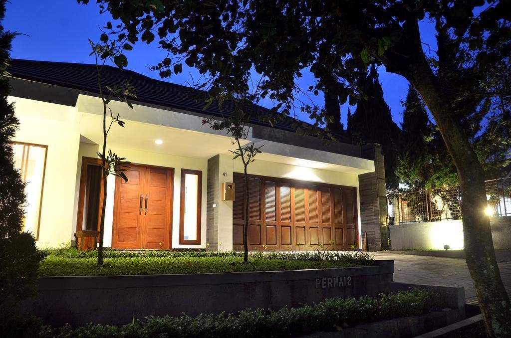 pinus villa 5 bedrooms with a private pool