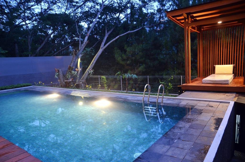 pinus villa 5 bedrooms with a private pool