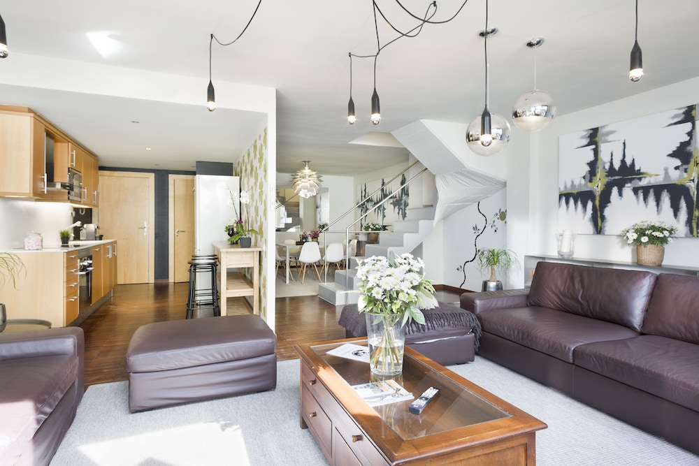 my space barcelona private pool garden