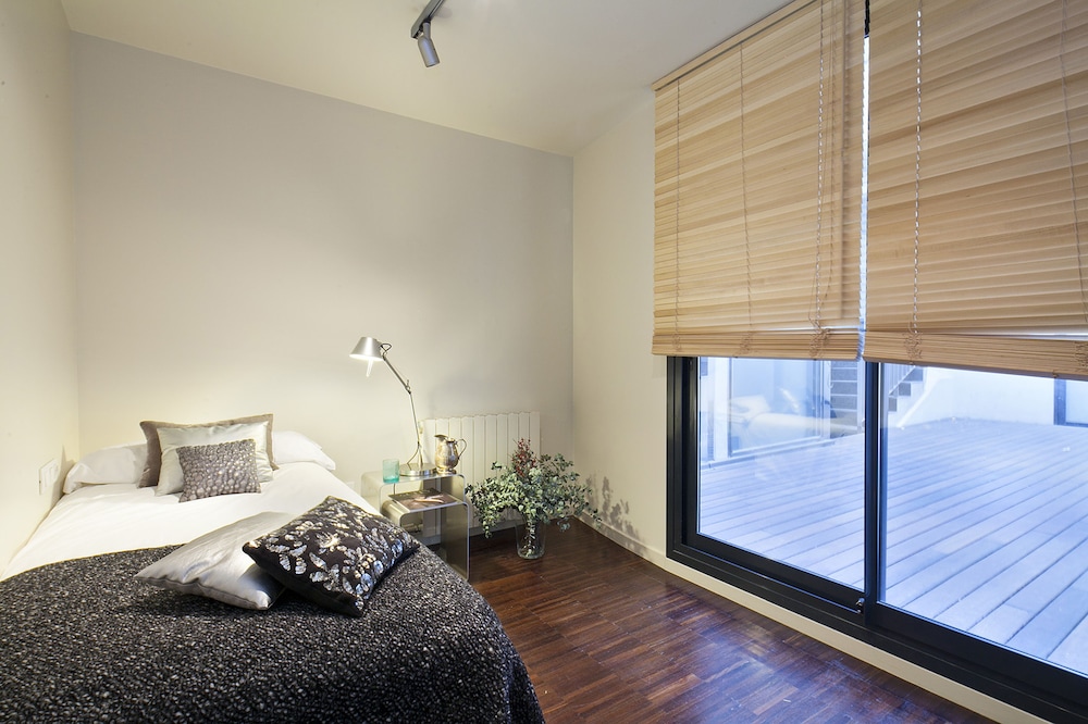 my space barcelona private pool garden