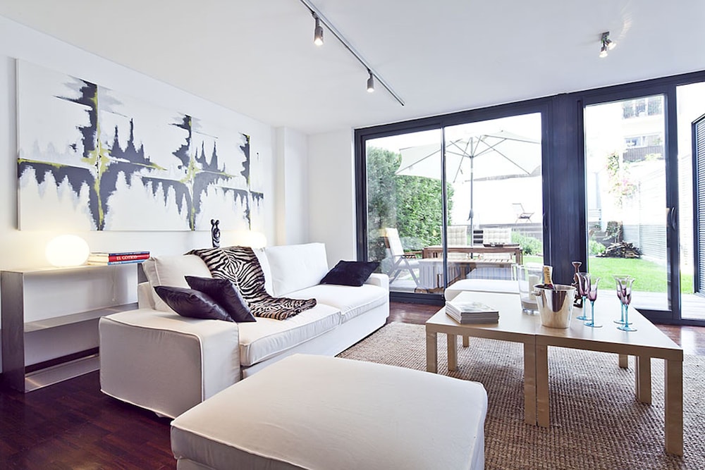 my space barcelona private pool garden