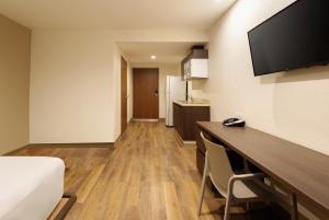 extended suites mexicali catavina