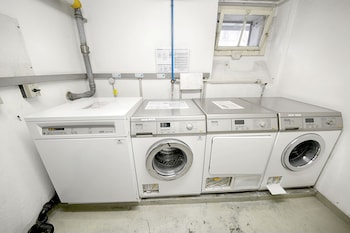 hitrental letzigrund apartments