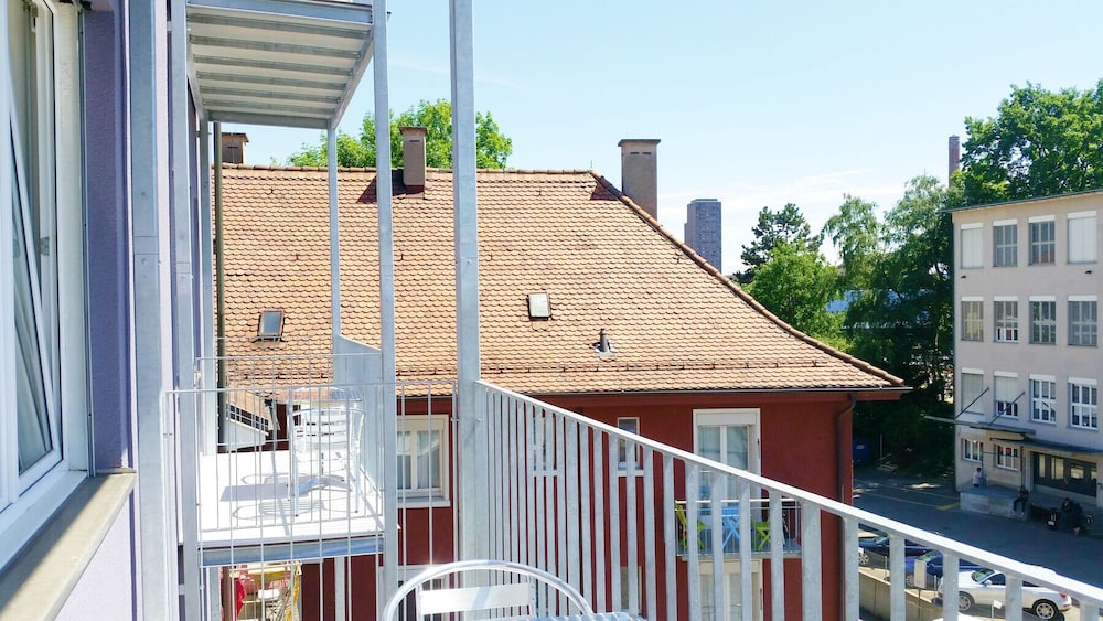 hitrental letzigrund apartments