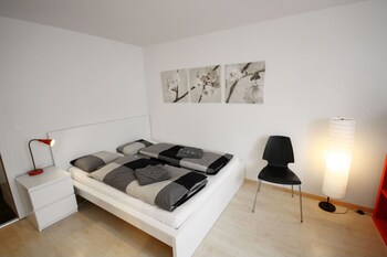 hitrental letzigrund apartments