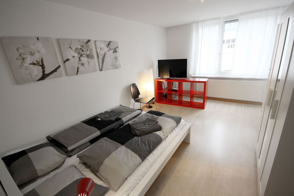 hitrental letzigrund apartments