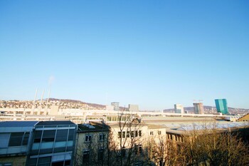 hitrental letzigrund apartments