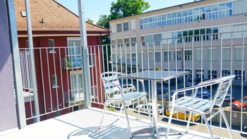 hitrental letzigrund apartments