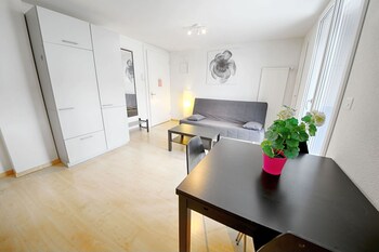 hitrental letzigrund apartments