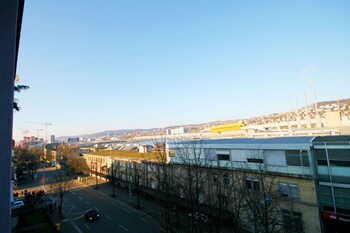 hitrental letzigrund apartments