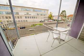 hitrental letzigrund apartments