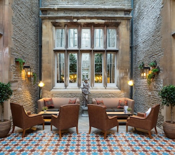 de vere tortworth court
