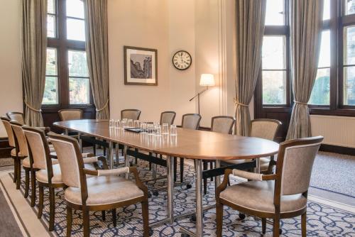 de vere tortworth court