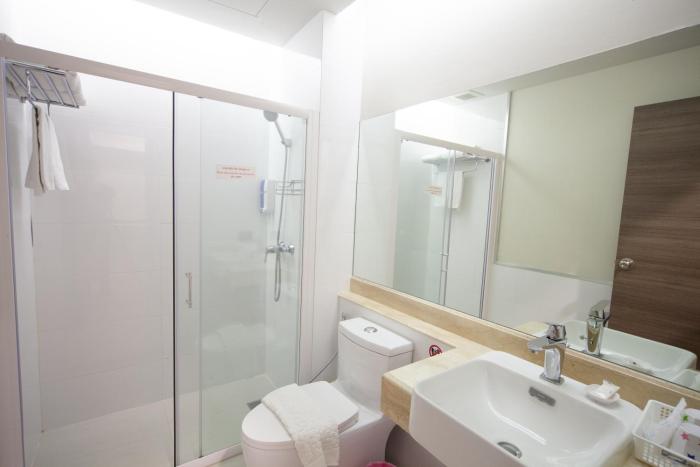 rung aroon hotel by le siri