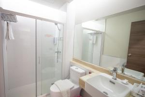 rung aroon hotel by le siri