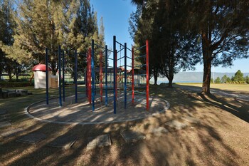 niagara hotel lake toba and resorts