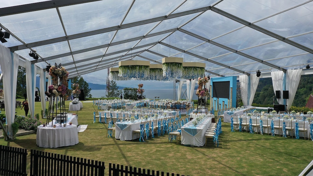 niagara hotel lake toba and resorts