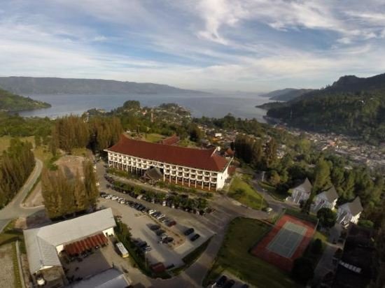 niagara hotel lake toba and resorts