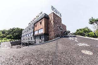 gimpo drive in b faced hotel louis