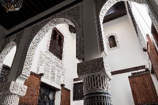 riad algila fes