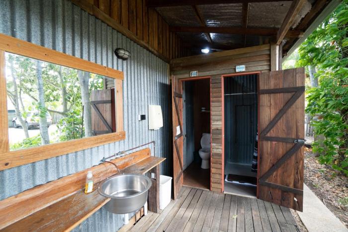 woolshed eco lodge