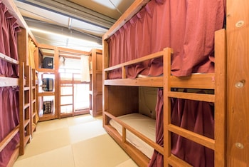 grapehouse koenji hostel caters to women